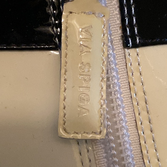 These beauties are for my VINTAGE LOVERS!! Absolutely my favorite style of boots - Picture 7 of 12